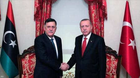 بعد اجتماع بوتين وحفتر بموسكو.. أردوغان يلتقي السراج
