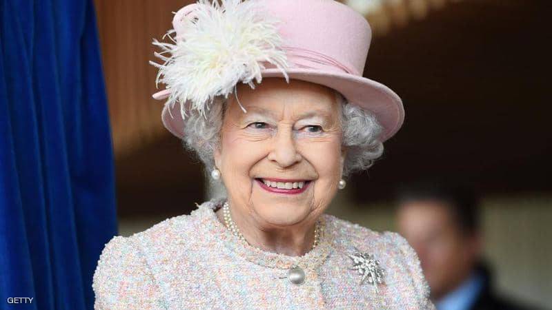 من دون صخب.. ملكة بريطانيا تتم 94 عاماً!