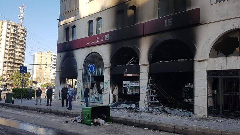 بالصور..أضرار المواجهات في طرابلس