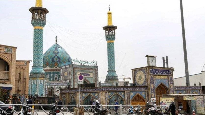 إيران تعيد السماح بالصلوات  في المساجد