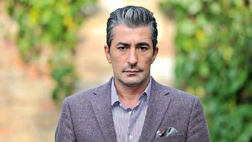 الممثل التركي أركان بيتكيايا: المشاهد الجريئة تشعرني بالحرج أمام زوجتي