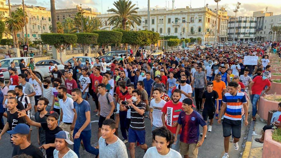 ‏ يوم ثالث من التظاهر في طرابلس.. و