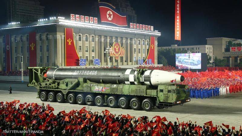 كوريا الشمالية تكشف عن صاروخها 
