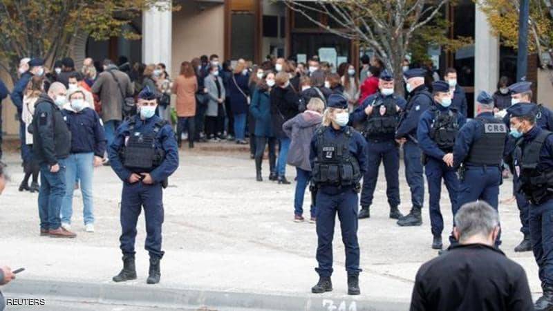 مزيد من التفاصيل حول حادثة ذبح مدرس في الضاحية الغربية لباريس