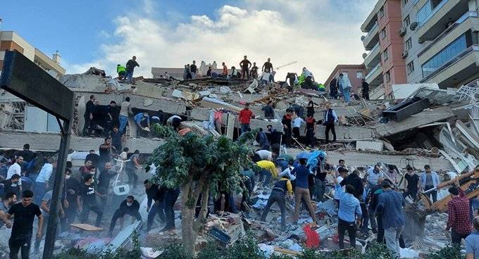 زلزال إزمير..81 قتيلاً وعمليات البحث مستمرة