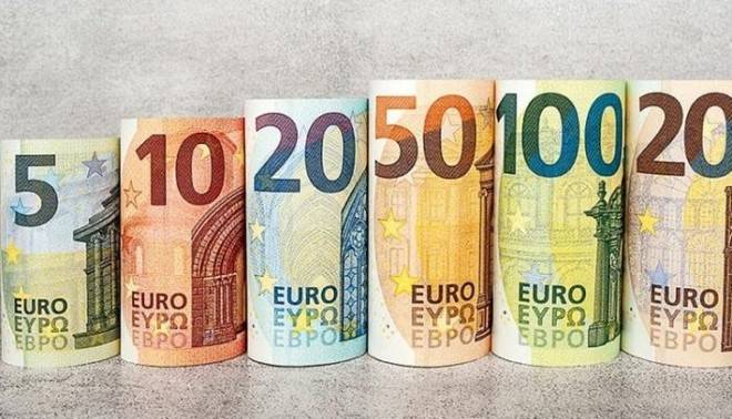 اليورو بأعلى مستوى امام الدولار