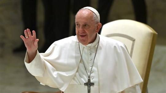 البابا للعراقيين: أنا قادم لبلدكم من أجل السلام بعد سنوات من الحرب والإرهاب