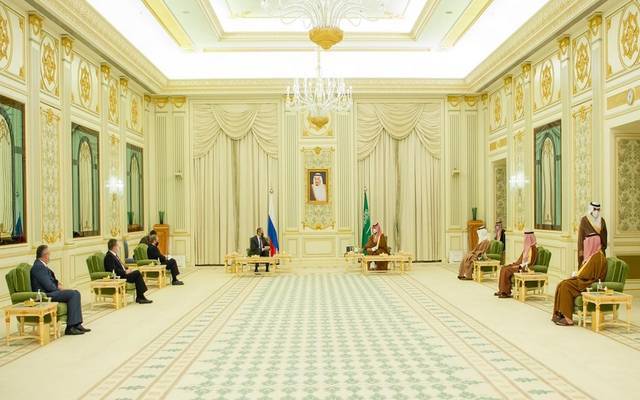 ولي العهد السعودي يبحث مع وزير الخارجية الروسي مستجدات المنطقة