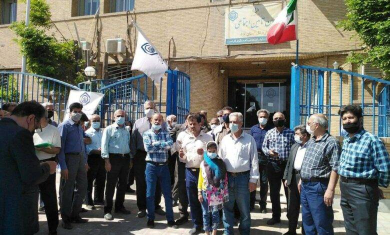 تجدّد احتجاجات المتقاعدين في عشرات المدن بإيران
