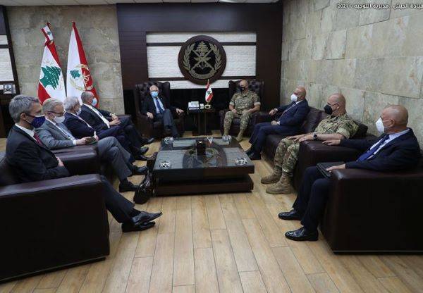 قائد الجيش يبحث مع بوريل في أوضاع لبنان والمنطقة