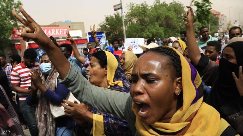 الأمن السوداني يفرق تظاهرات..واعتقال العشرات من أنصار البشير