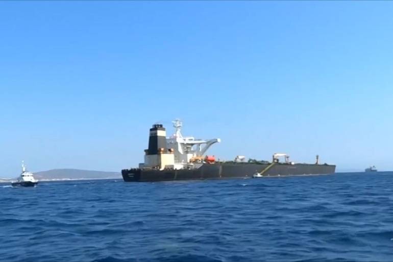 هل تنوي إسرائيل استهداف سفينة النفط الإيرانية؟