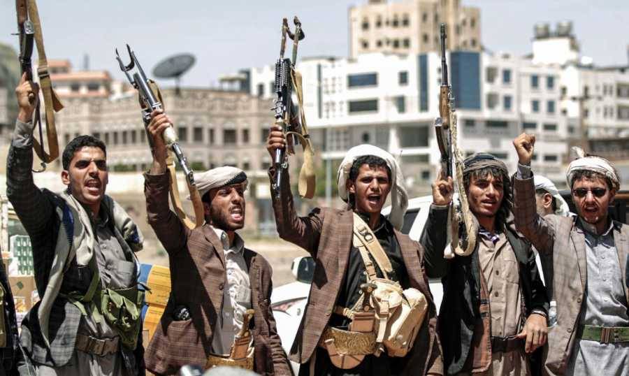 واشنطن على طريق إعادة الحوثي لقائمة الإرهاب