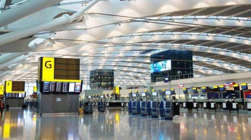 مطار هيثرو يدعو شركات الطيران لوقف بيع الرحلات