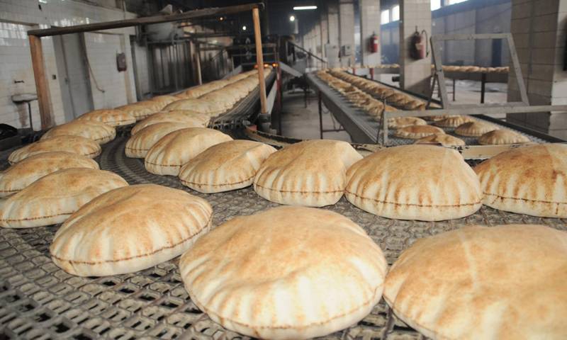 الأفران محرومة من طحين الخبز العربي