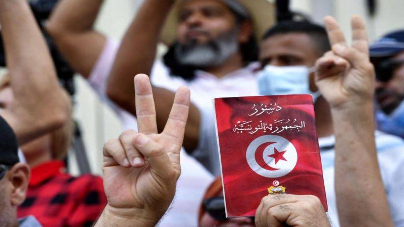 الاستفتاء على الدستور التونسي الجديد اليوم