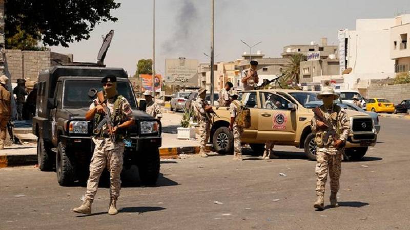 ليبيا.. اشتباكات عنيفة بين مجموعات مسلحة في طرابلس