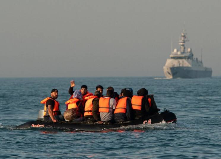 السلطات الفرنسية تنقذ نحو 190 مهاجراً حاولوا عبور المانش