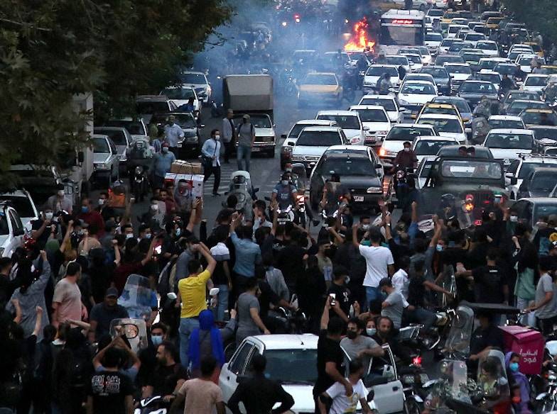 شيرين عبادي: الاحتجاجات الإيرانية غير مسبوقة و