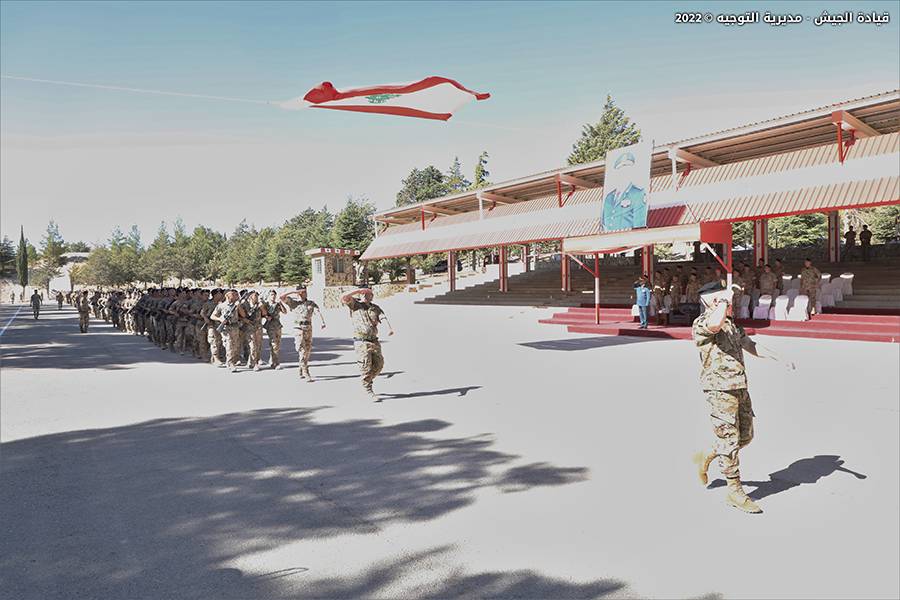 الجيش: حفل تقديم جنود متمرّنين ومجنّدين ممدّدة خدماتهم إلى العلم