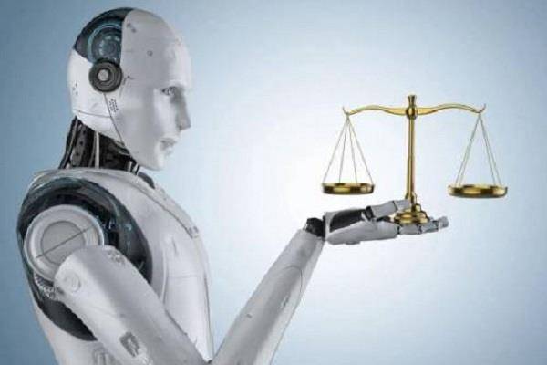 الروبوتات تقتحم عالم المحاماة.. ورجل قانون يُعلّق