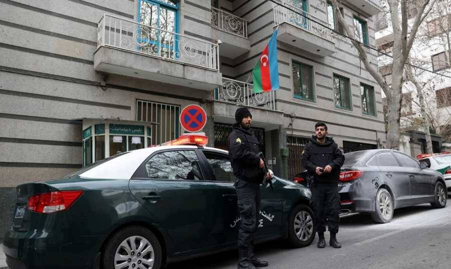 بعد هجوم السفارة… أذربيجان تُجلي دبلوماسييها من إيران