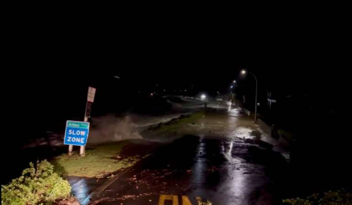انقطاع الكهرباء عن آلاف المنازل في نيوزيلندا جراء عاصفة استوائية