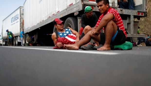 العثور على 129 مهاجراً في شاحنة في المكسيك