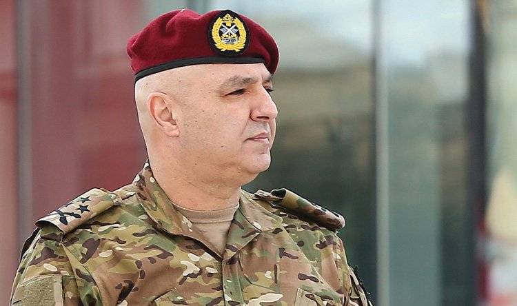 قائد الجيش: في عيد الأب تحية لكل عسكري يضحّي لوطنه وعائلته