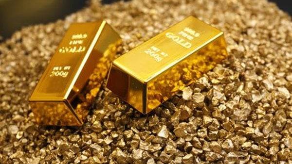 الذهب يستقر قرب أدنى مستوياته في 4 أشهر