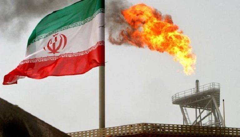 رويترز: اندلاع حريق في مصفاة نفط بندر عباس الإيرانية