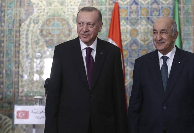 أردوغان يلتقي الرئيس الجزائري في إسطنبول
