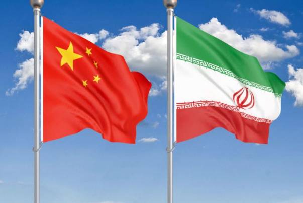إيران والصين توقعان على اتفاق لتبادل النفط بقيمة 2.5 مليار يورو
