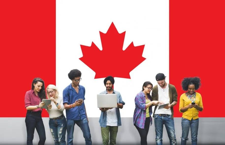 900 ألف طالب أجنبي يقصدون كندا