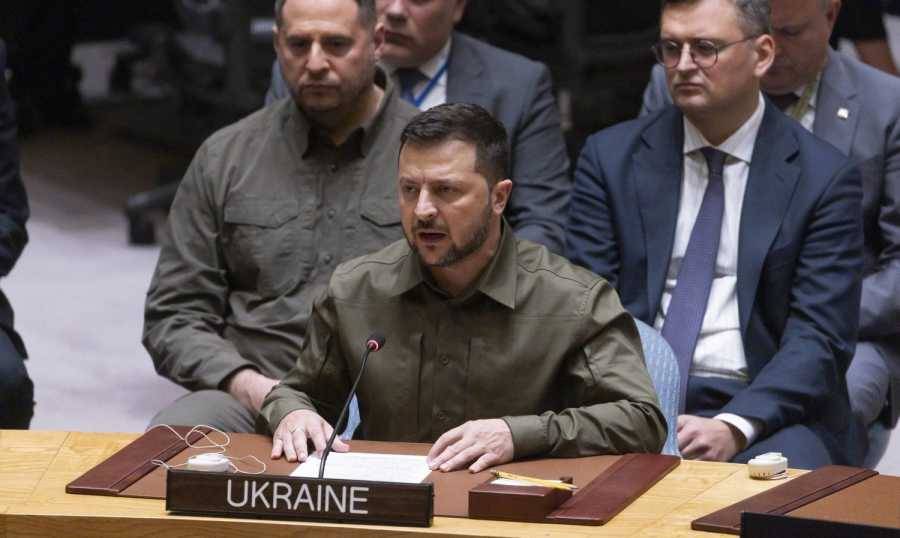 زيلينسكي: لتجريد روسيا من حق النقض في مجلس الأمن