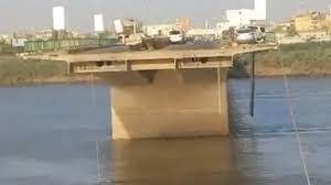 تدمير جسر رئيسي في الخرطوم وتبادل الاتهامات
