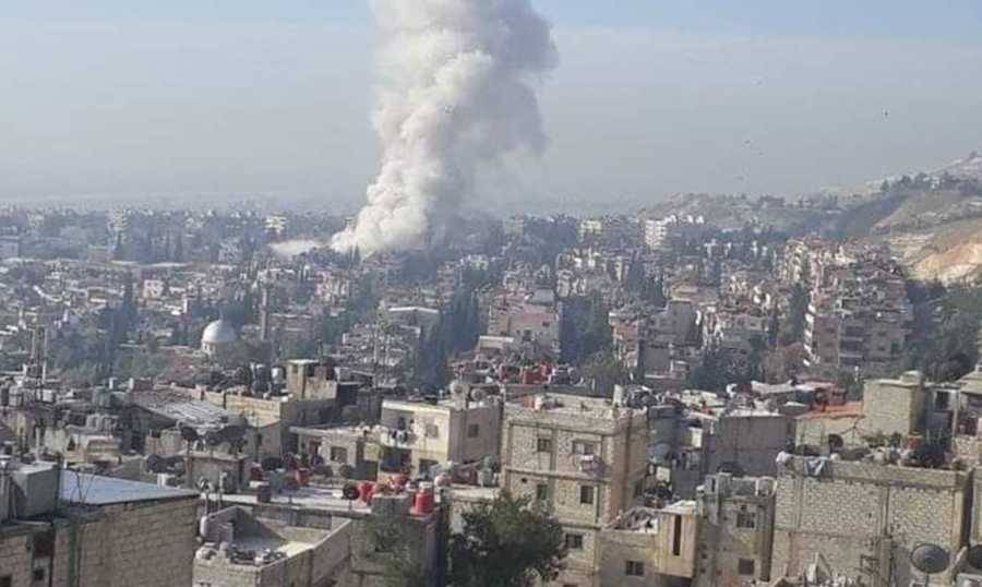 المرصد السوري: مقتل 5 باستهدف منزل ضم اجتماعاً لقيادات مقرّبة من إيران