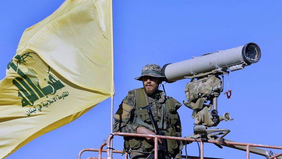 حزب الله يستهدف بصواريخ قاعدة ميرون الجوية في الجليل الأعلى