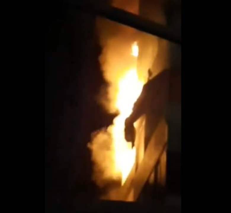 حريق داخل مبنى في تلة الخياط