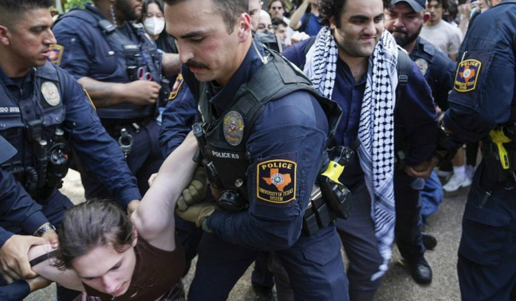 الشرطة الاميركية تعتقل عشرات المحتجين المؤيدين للفلسطينيين في حرم الجامعات