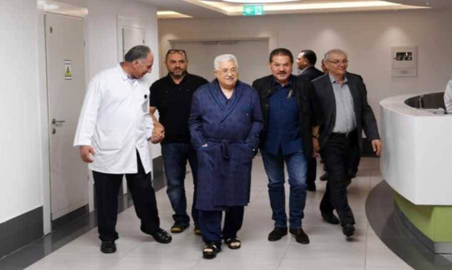 الرئيس الفلسطيني يغادر المستشفى