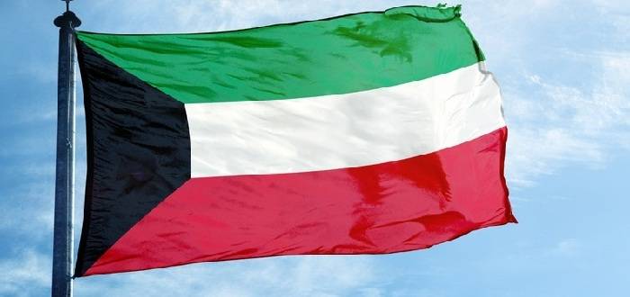 أمير الكويت يعلن حل مجلس الأمة
