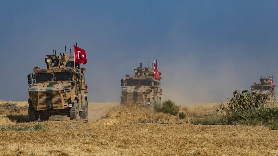 قسد: اشتباكات ضارية في قرى سورية تحاول القوات التركية اقتحامها
